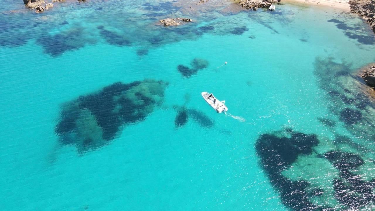 Il Faro San Teodoroアパートホテル エクステリア 写真